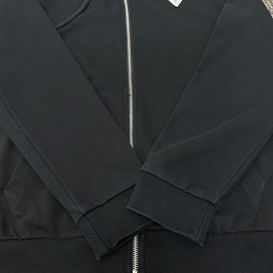 GUESS 게스 여성 후드집업 블랙 90(L) 상품이미지5