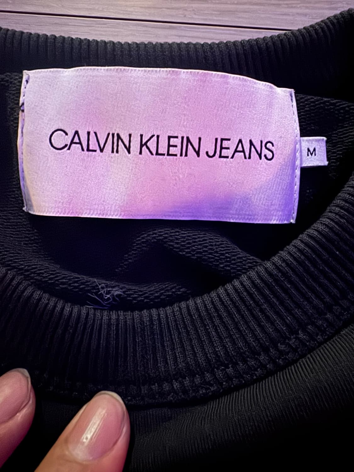 켈빈클라인 사선 로고 맨투맨 상품이미지2