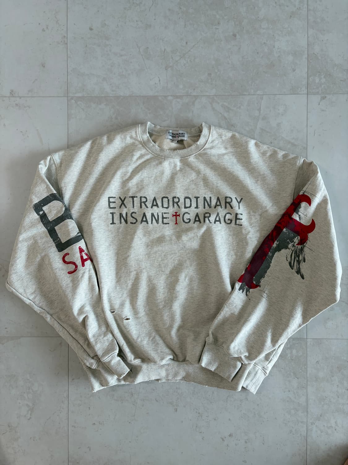 인세인 엑스트라오디너리 맨투맨 상품이미지1