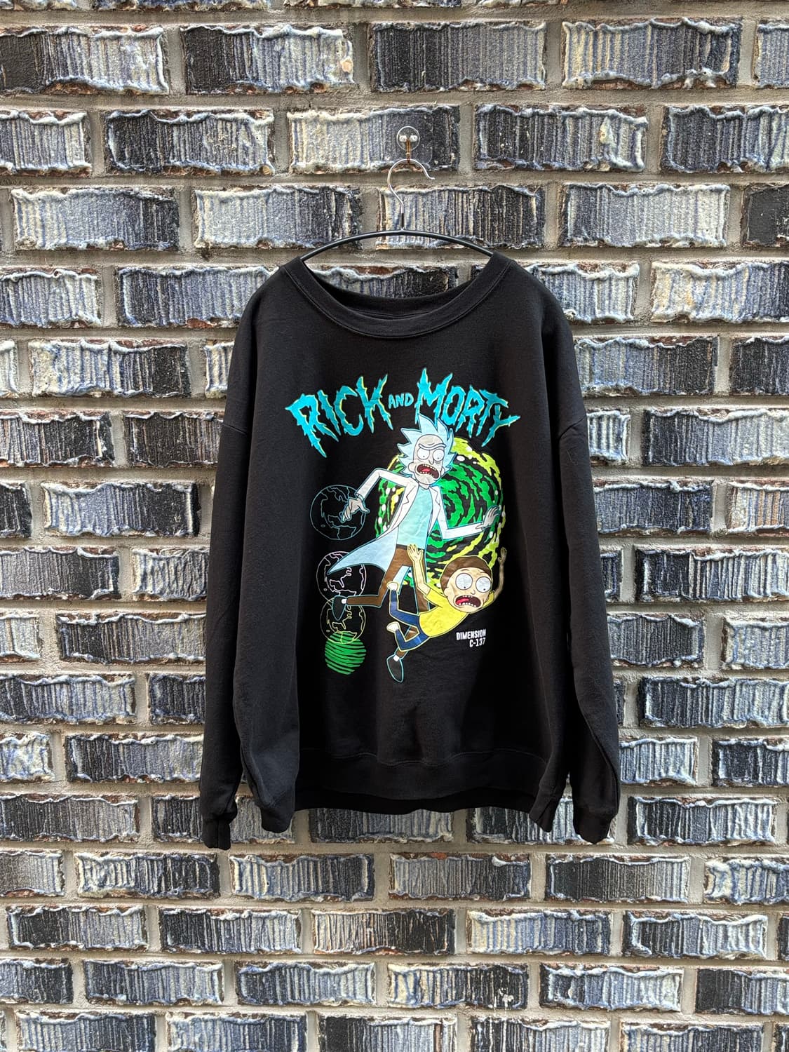 릭앤모티 공식라이센스 스웻 상품이미지1