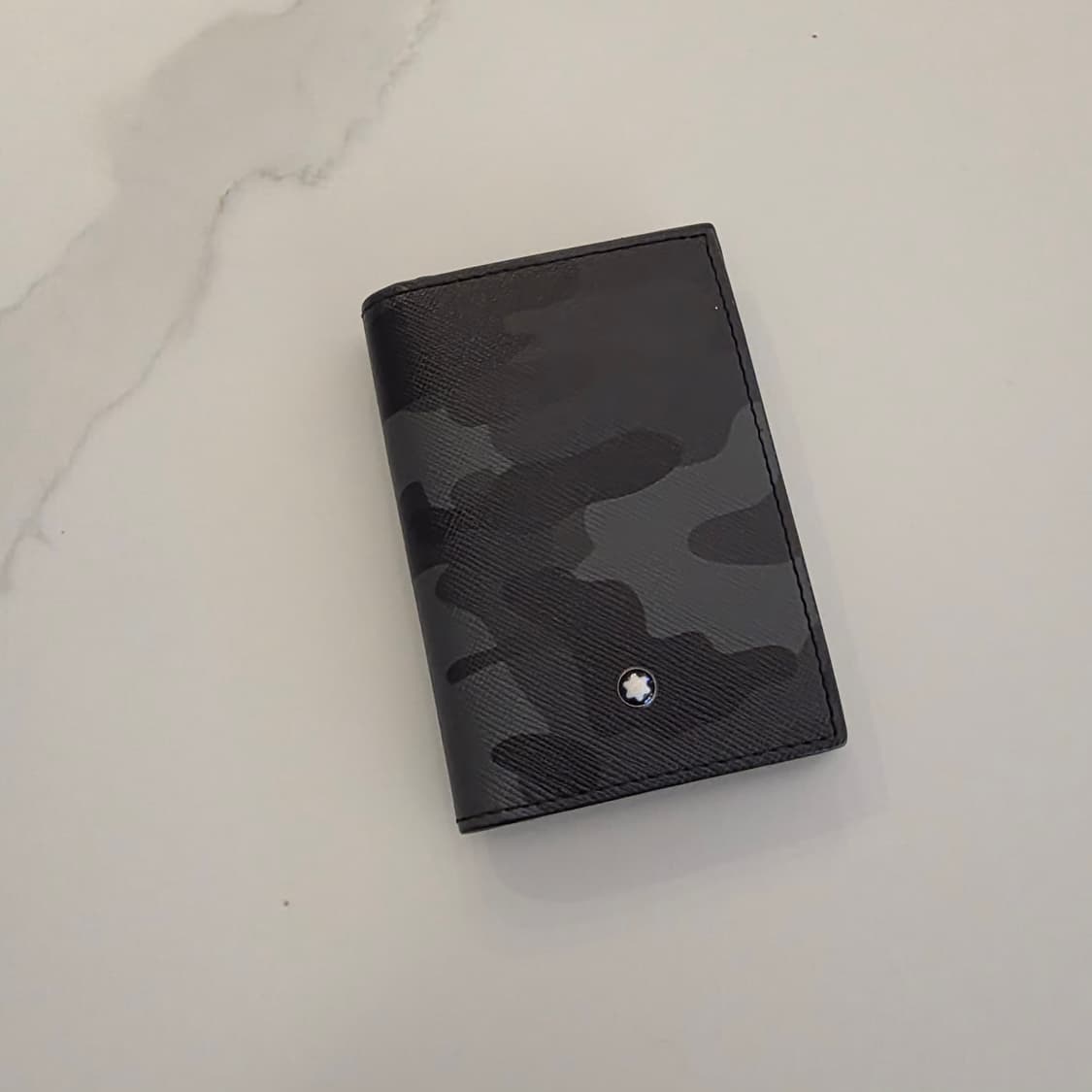 몽블랑 그레이 카모 사피아노 가죽 명함 지갑
 상품이미지3