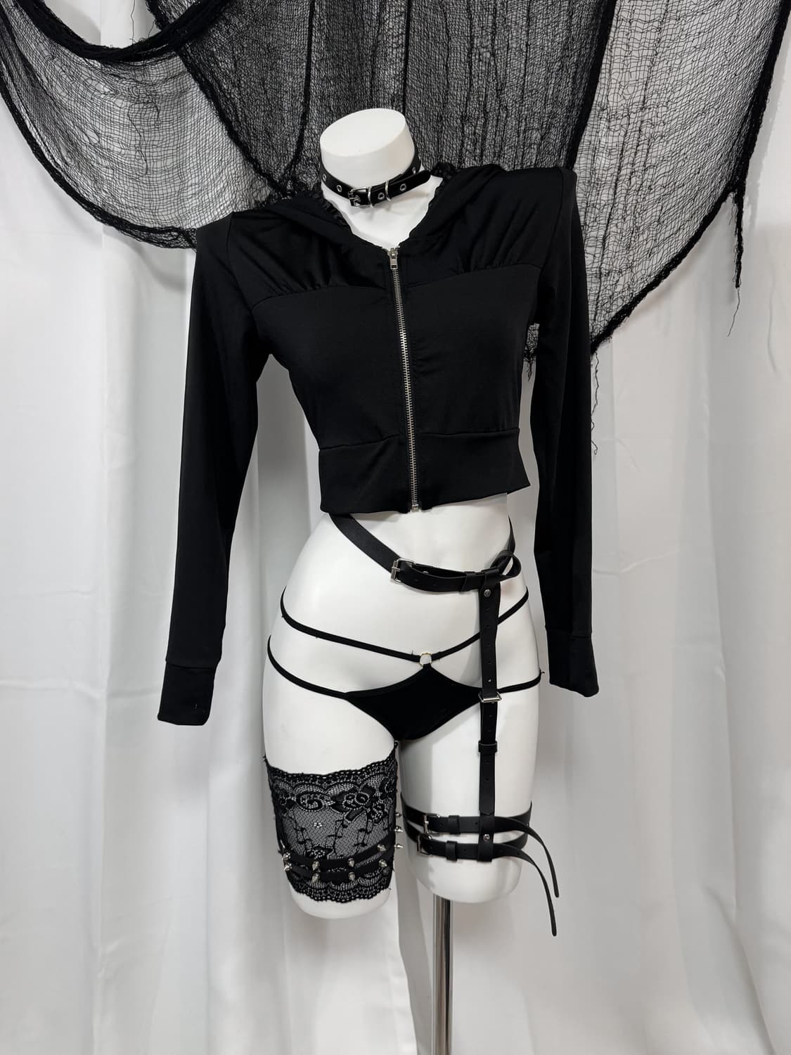 glitter crop hood zip-up 상품이미지1