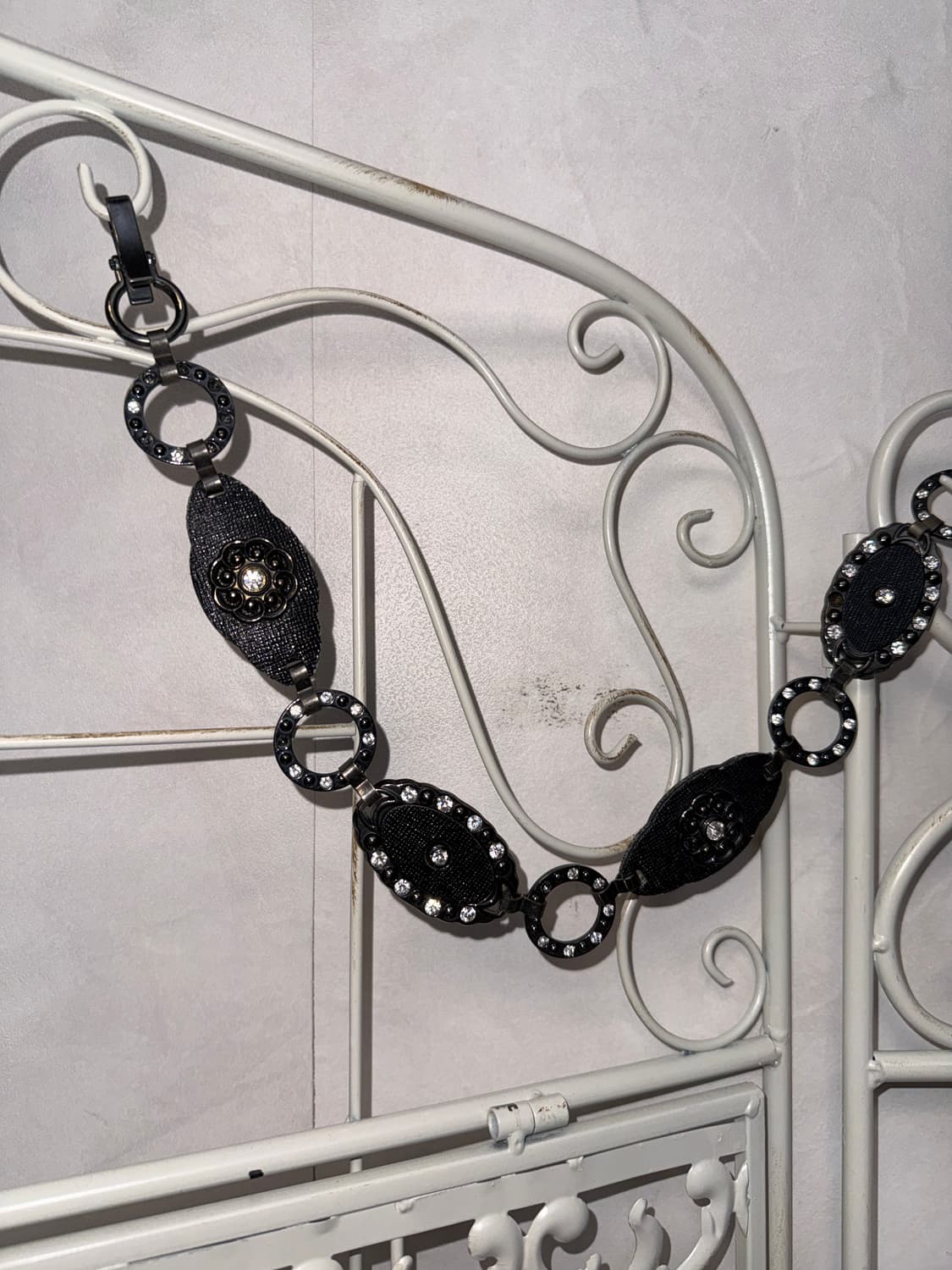 Black oriental flower cubic chain belt 상품이미지2