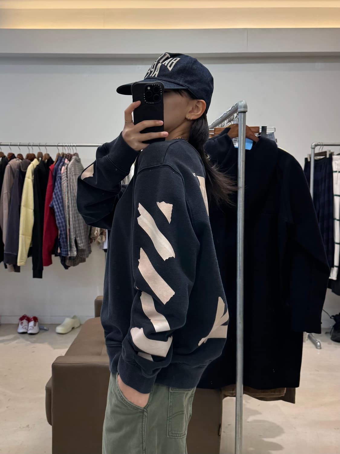 오프화이트 테이프 애로우 맨투맨 상품이미지7