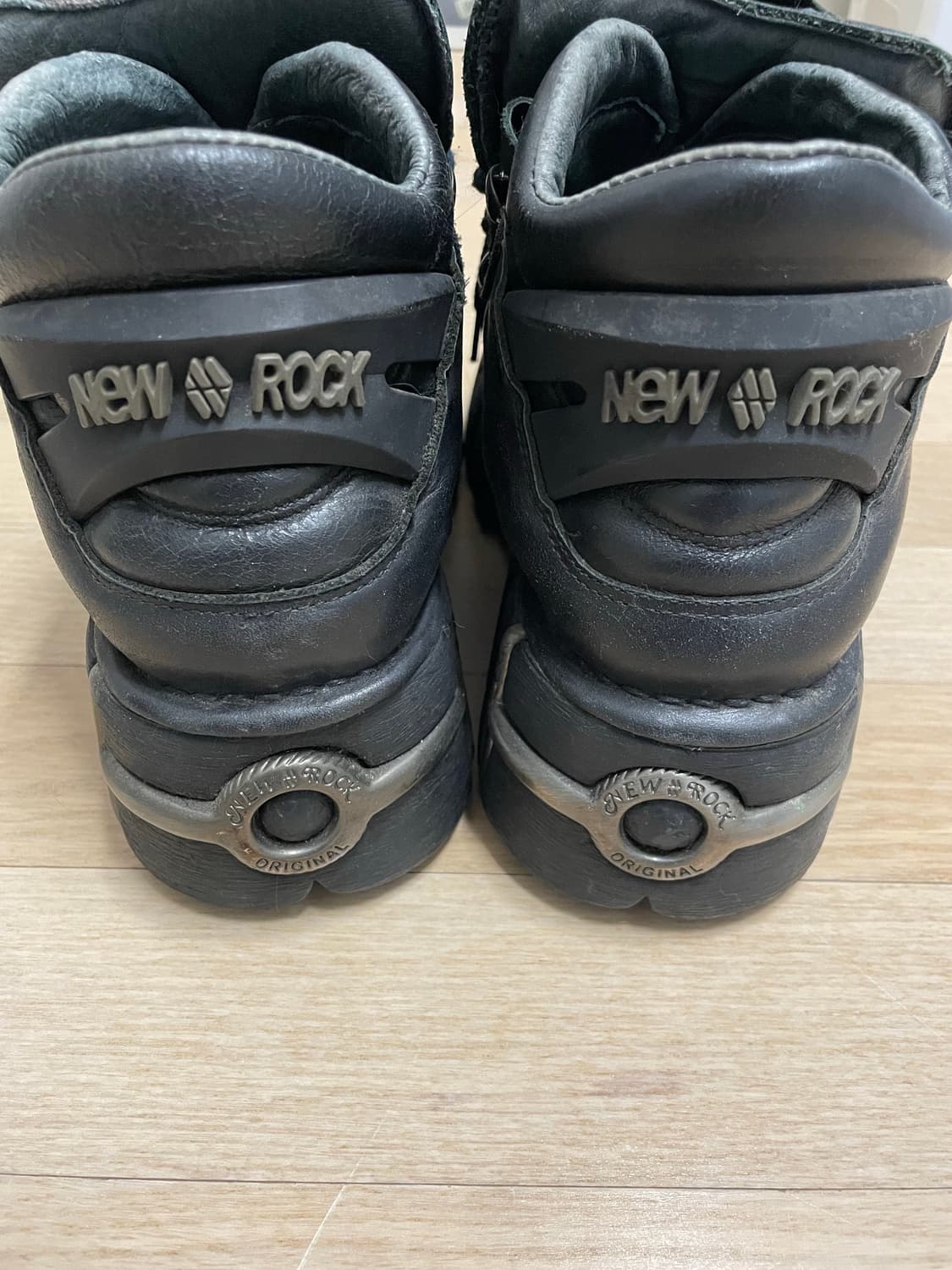 New Rock (뉴락) 앵클 부츠 45size(300)입니다. 상품이미지4