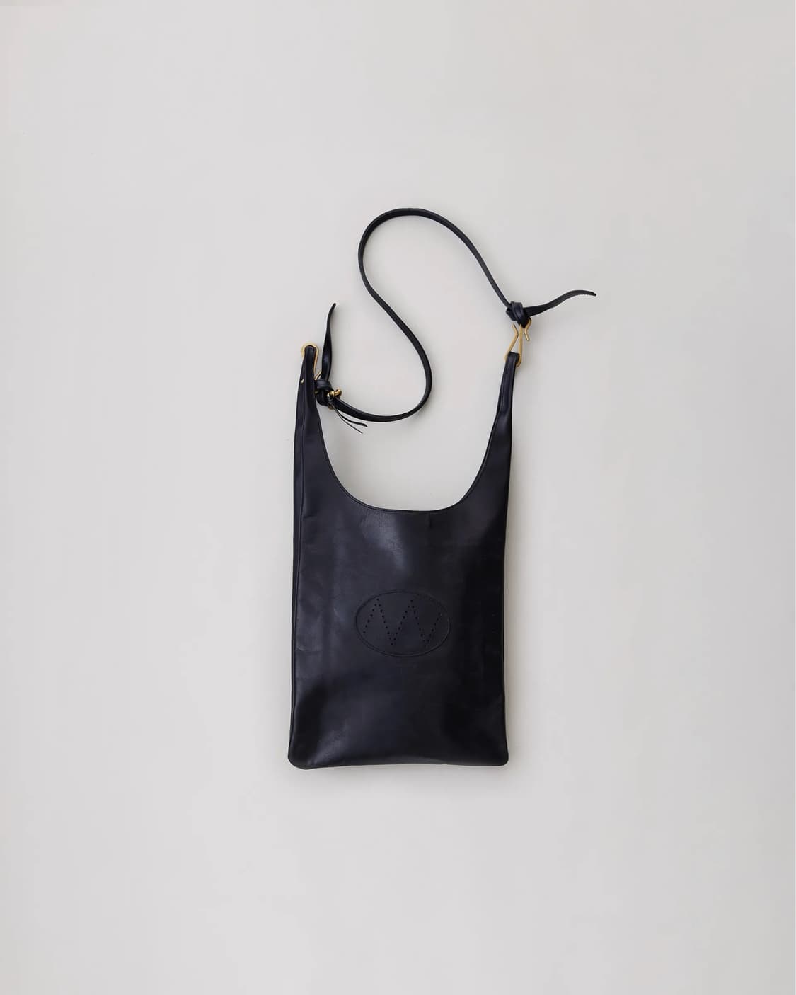 나이스네스 LOWE.H.H (OILED HORSE) BLACK 상품이미지1