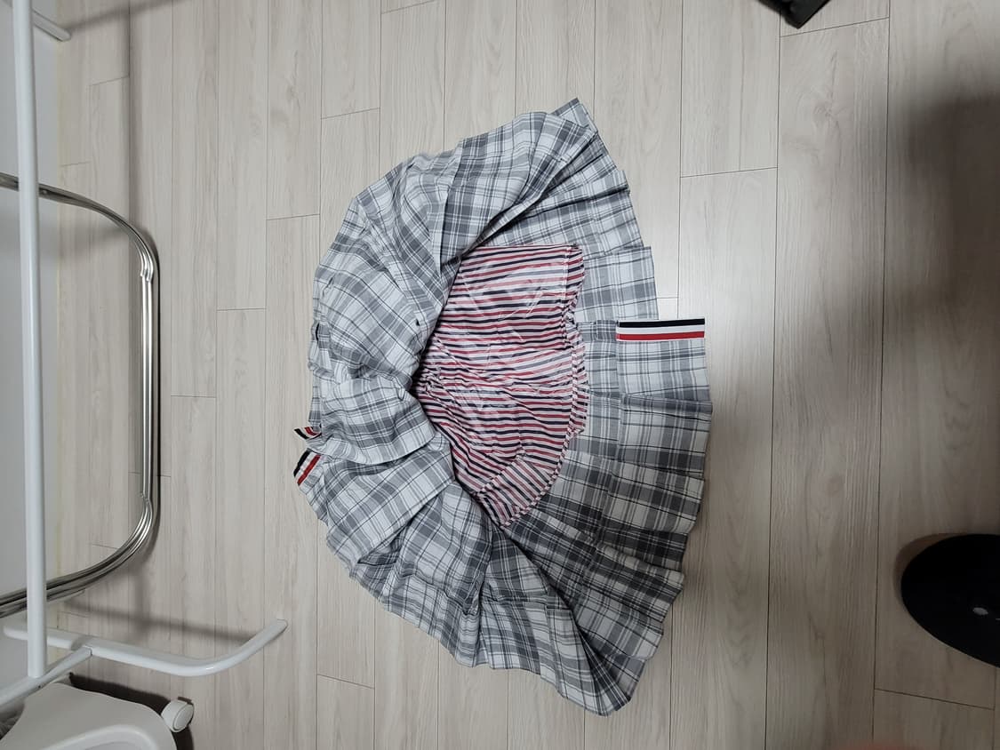 (급매)톰브라운 플리츠 체크 스커트 1번시착 (정품) 상품이미지2