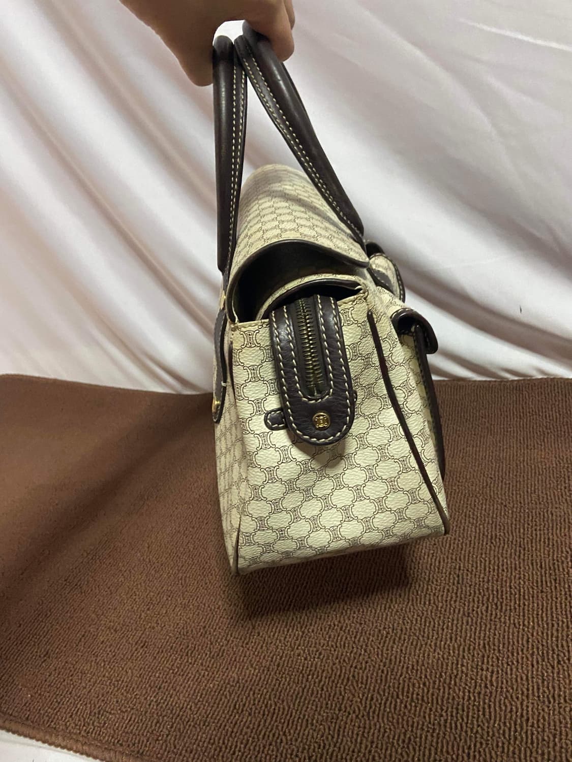 셀린느 트리오페 마카담 토트백 상품이미지6