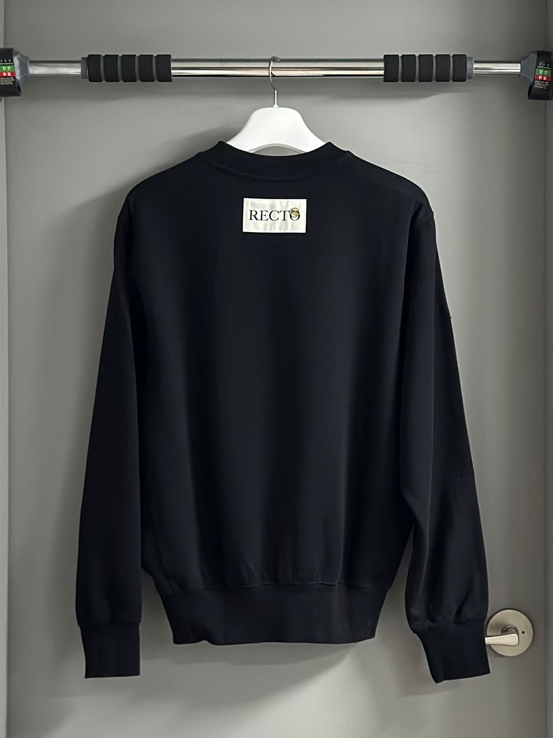[L] 렉토 RC 백로고 패치 스웻셔츠 맨투맨 상품이미지1