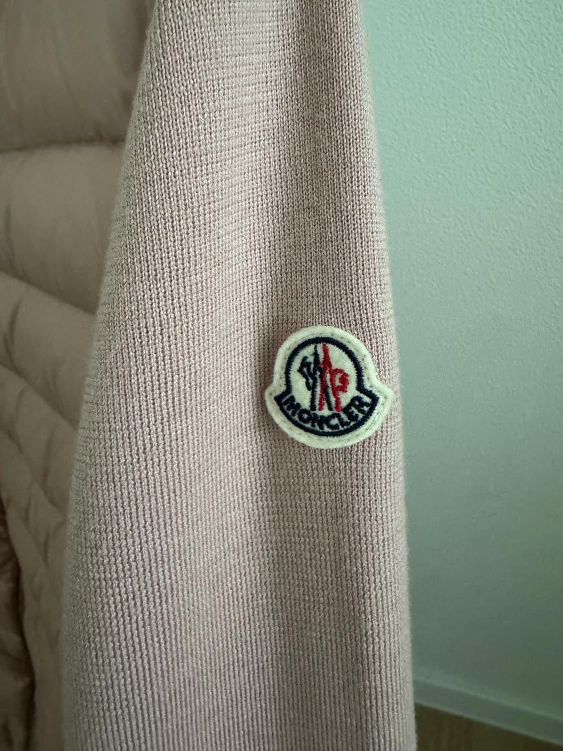 정픔 몽클레어 여성M 니트 패딩 가디건 상품이미지3