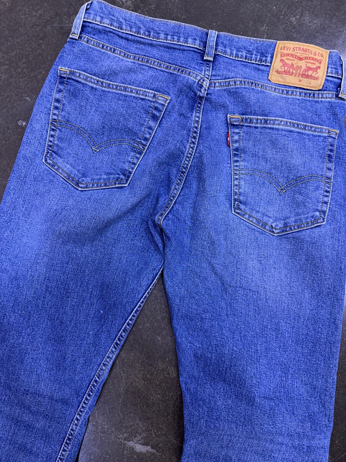 리바이스 502 테이퍼드핏 기능성 코튼 빈티지 중청 데님팬츠 32 상품이미지6