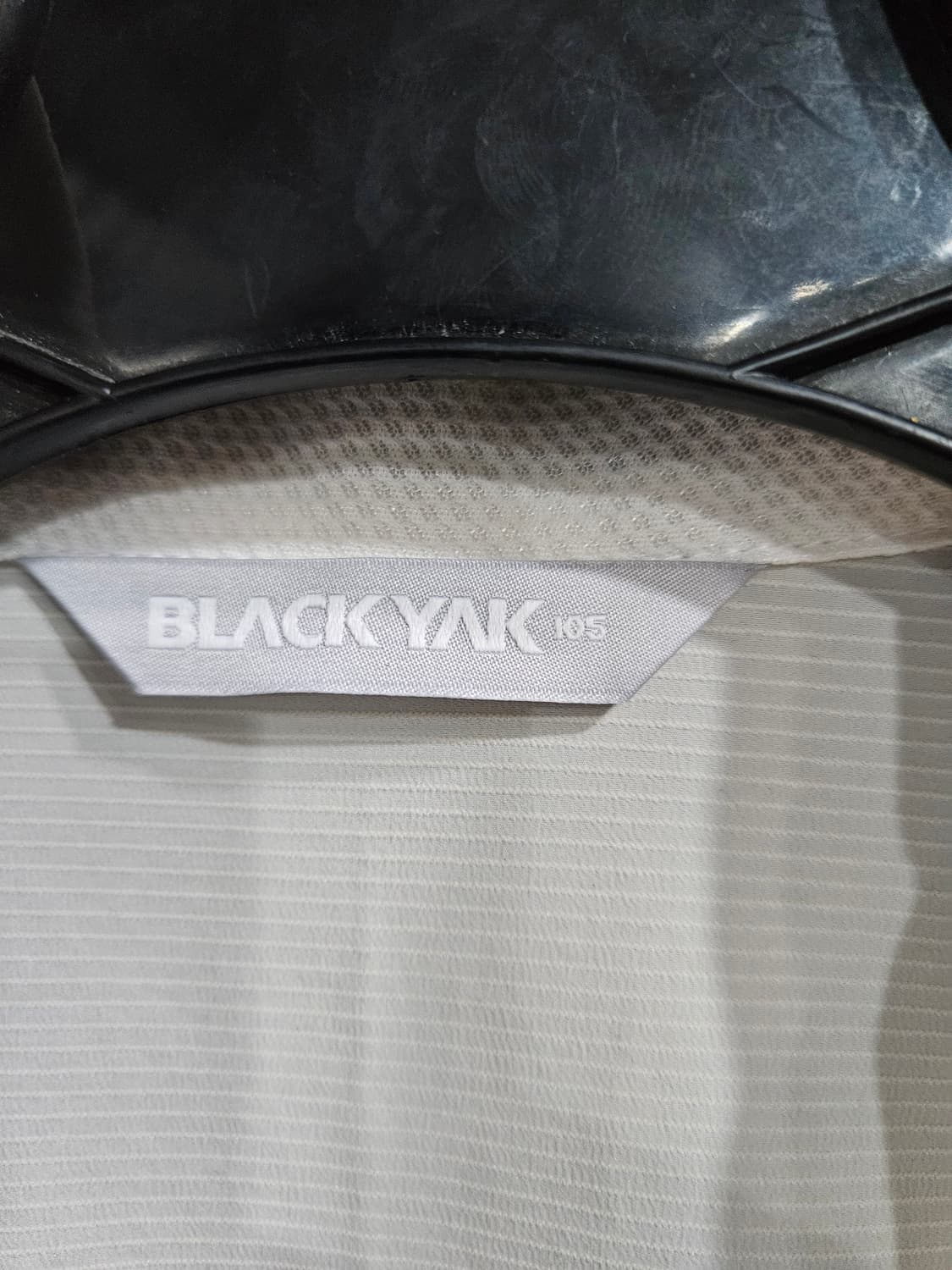 블랙야크 프린팅 화이트 남성 105 홑겹 등산복 베스트  상품이미지3