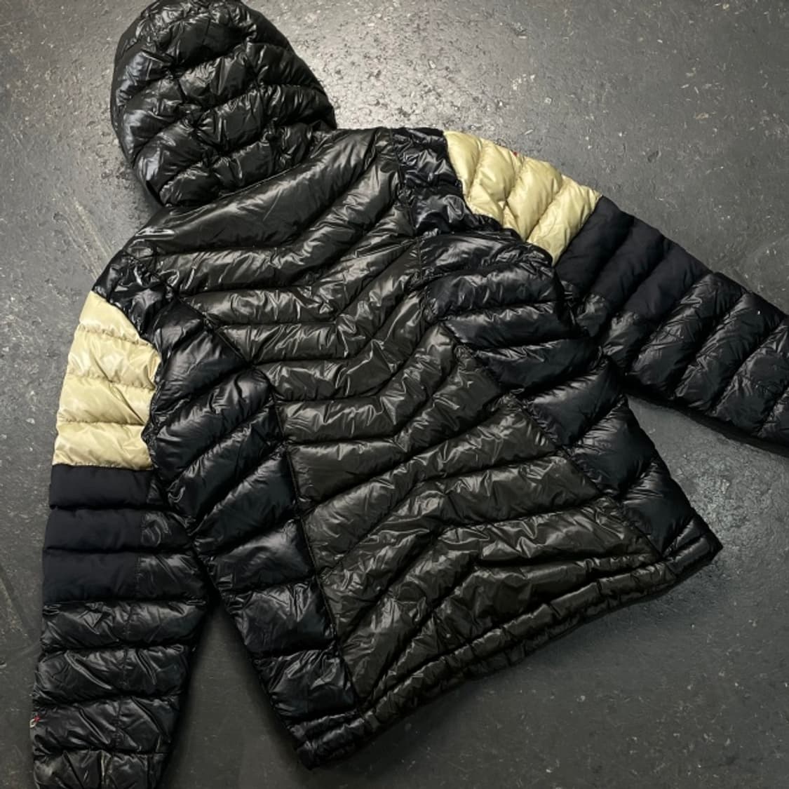 100 코오롱스포츠 유광 경량패딩  상품이미지6