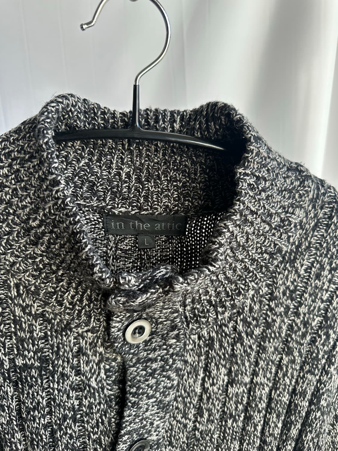 In the attic 버튼 니트 가디건 상품이미지2