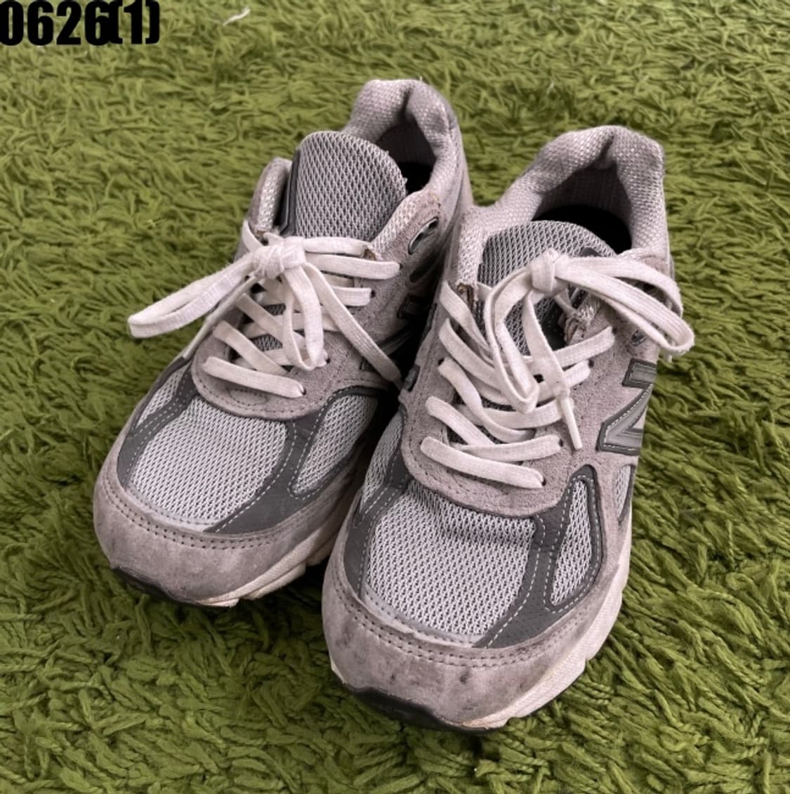 뉴발란스990v4 스니커즈 상품이미지1
