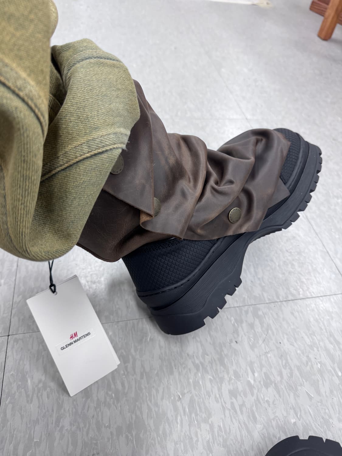 H&M x 글렌마틴스 가이터디테일 레더부츠 상품이미지5