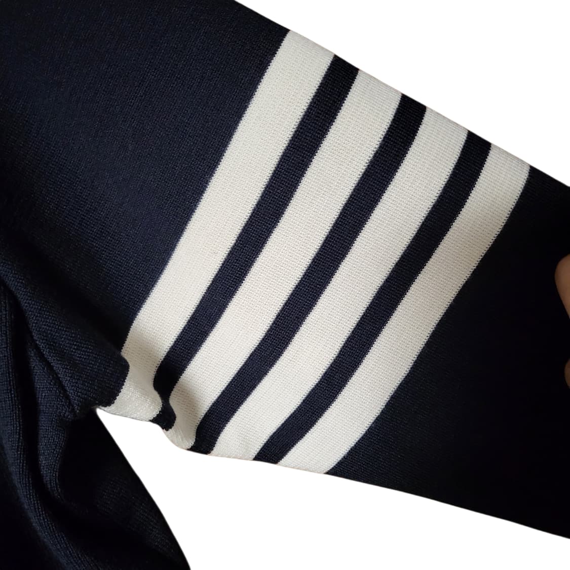 [정품] Thom Browne 톰브라운 밀라노 스티치 4-바 가디건 (N 상품이미지4