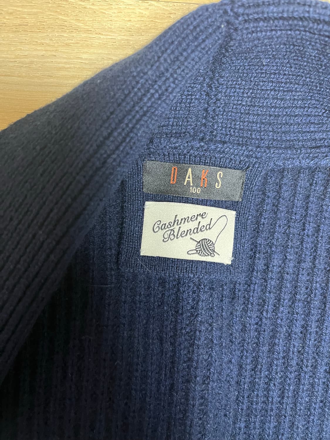 닥스 캐시미어 블렌디드 가디건 상품이미지4