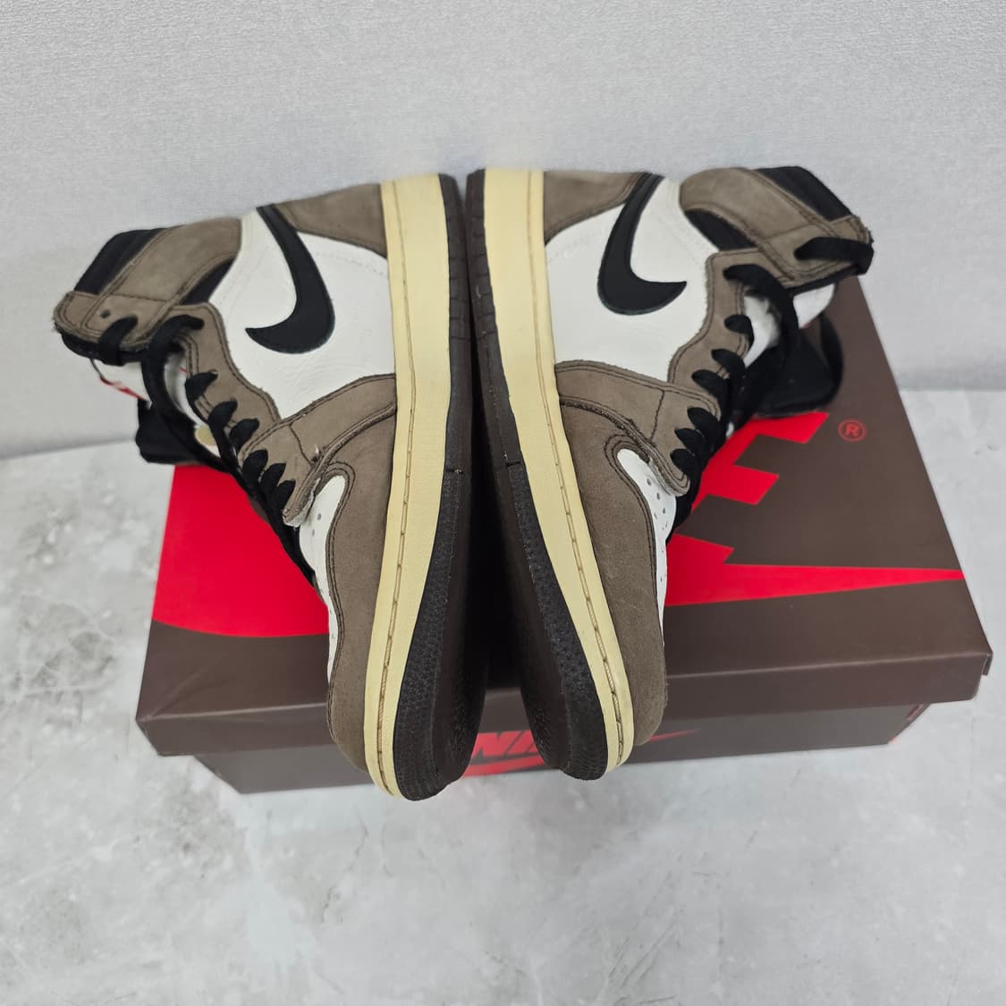 나이키 조던 트래비스 스캇 모카 하이 265사이즈 판매 상품이미지3