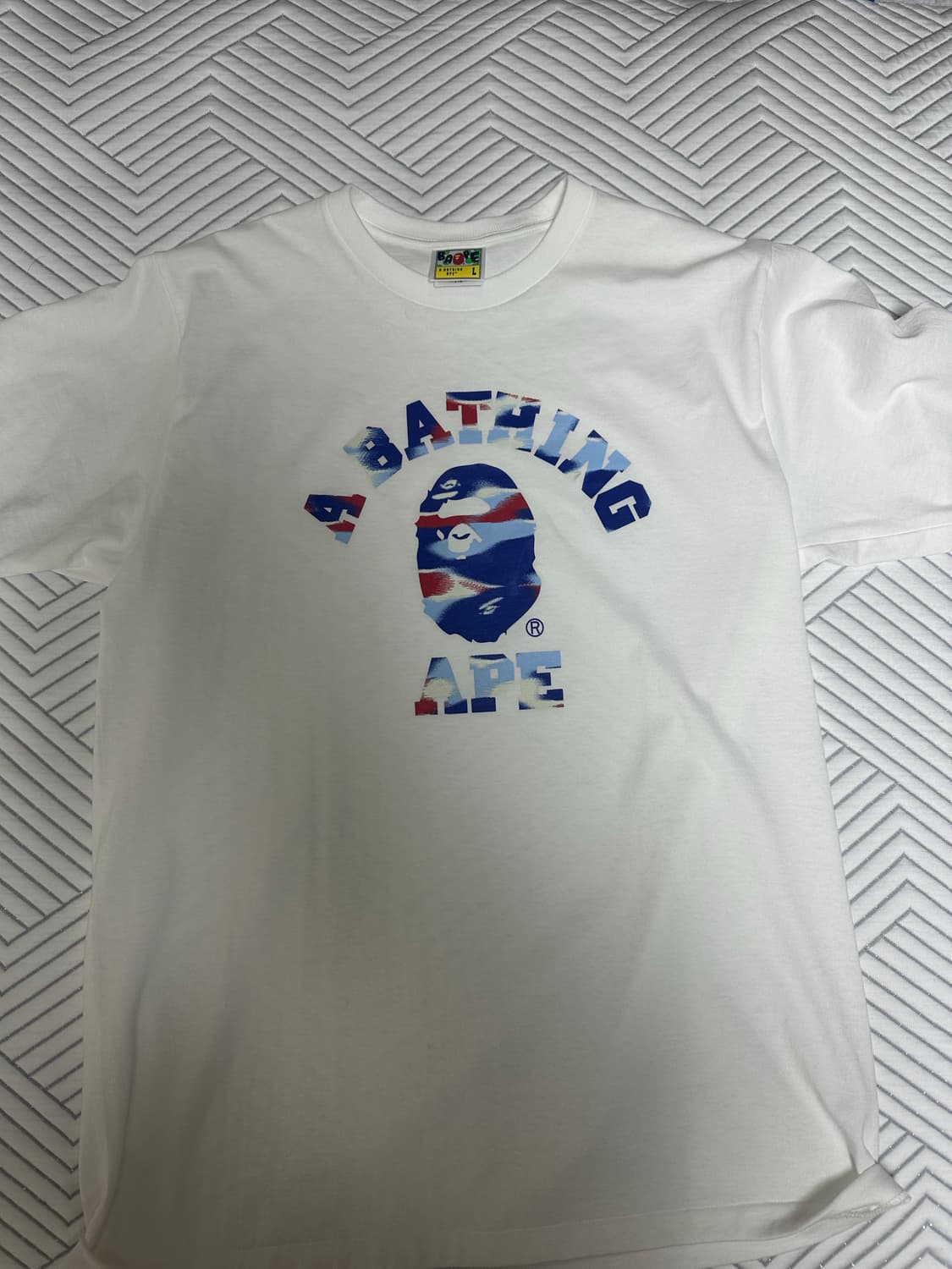 Bape 반팔 셔츠 L사이즈 상품이미지1