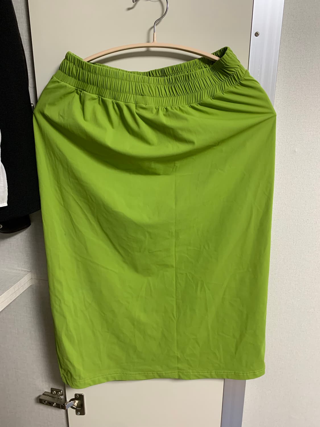 엔조블루스 라임 미디 스커트 새상품 상품이미지3
