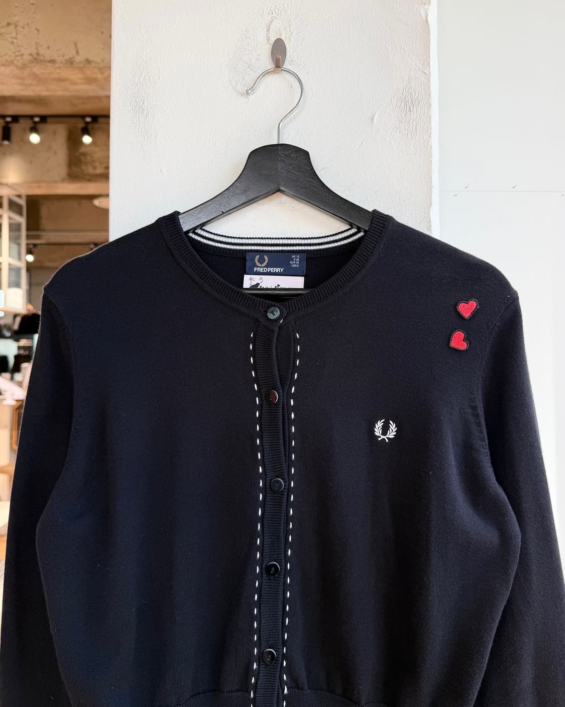 프레드페리 x 에이미 와인하우스 블랙 버튼 가디건  상품이미지3