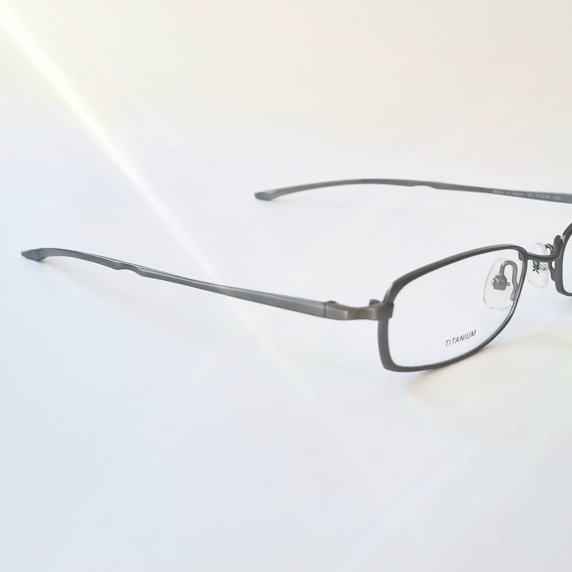 데드스탁 가볍고 튼튼한 O&X 뉴욕 정품 티타늄 안경테  517 상품이미지8