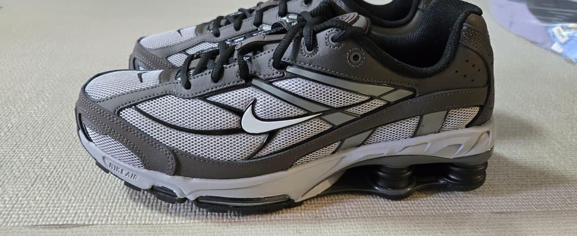 니이나이키 샥스 라이드2 290사이즈  상품이미지1