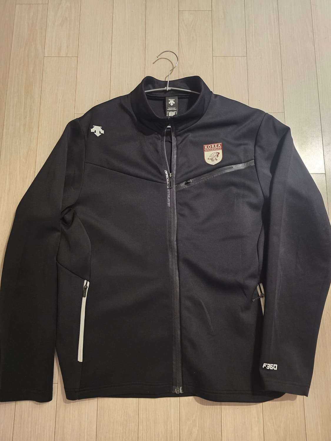 데상트 고려대 트랙탑 110 상품이미지2