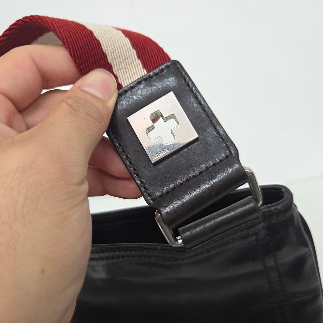 발리 삼선 가죽 크로스백 메신저백 남성 가방 브라운 상품이미지4