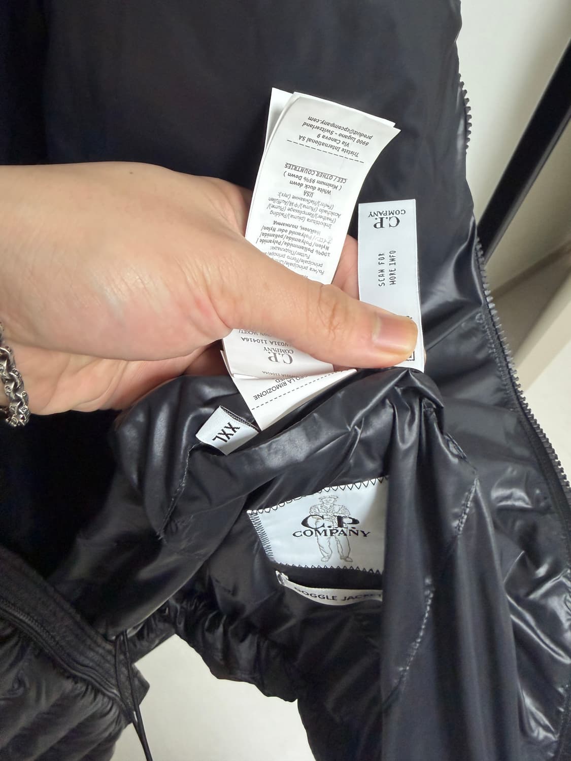 [20분착, XXL] 25FW CP컴퍼니 DD쉘 디디쉘 경량패딩 블랙 상품이미지4