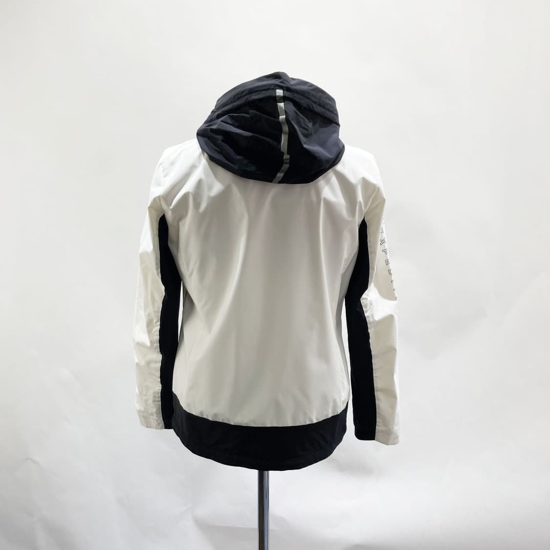 디스커버리 여성후드 바람막이자켓 95 상품이미지3