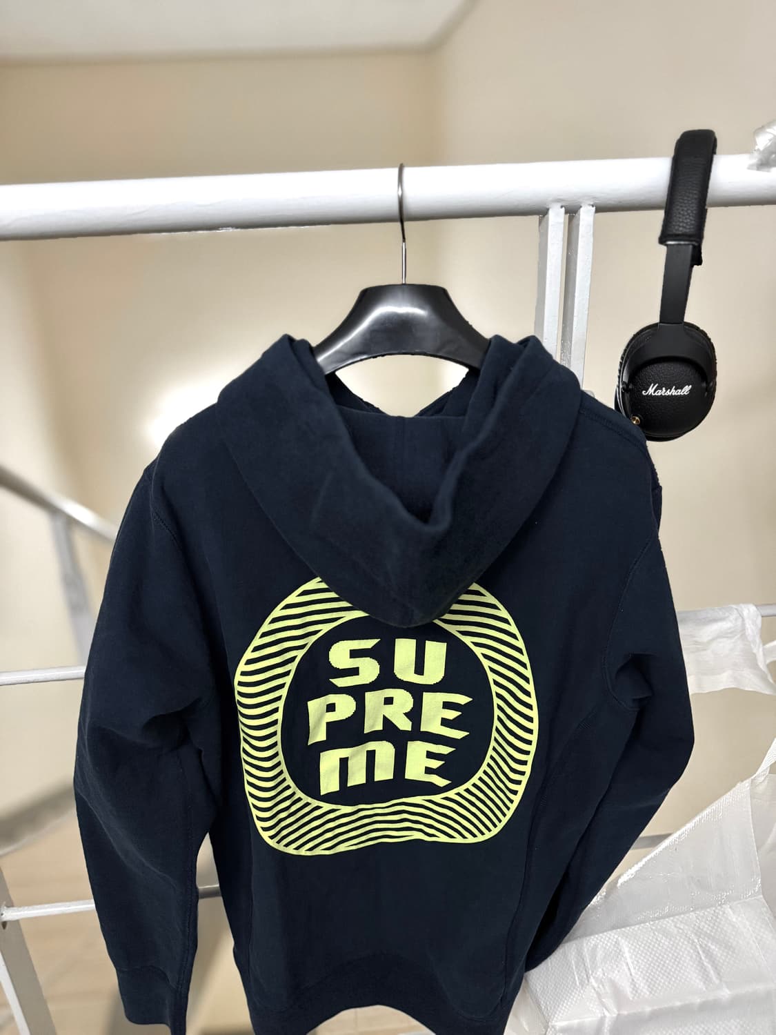 슈프림 [정품] 서클 후드티 (시세 40만) 백 로고 m(103) 상품이미지1