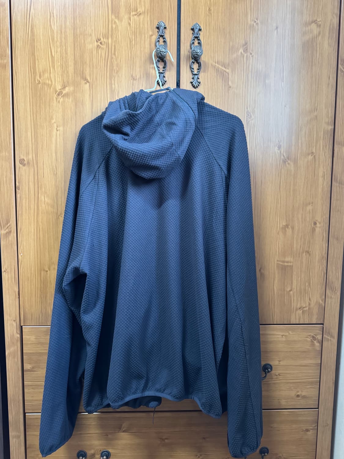 포스크아카이브팩션 플리스후디 차콜 상품이미지3