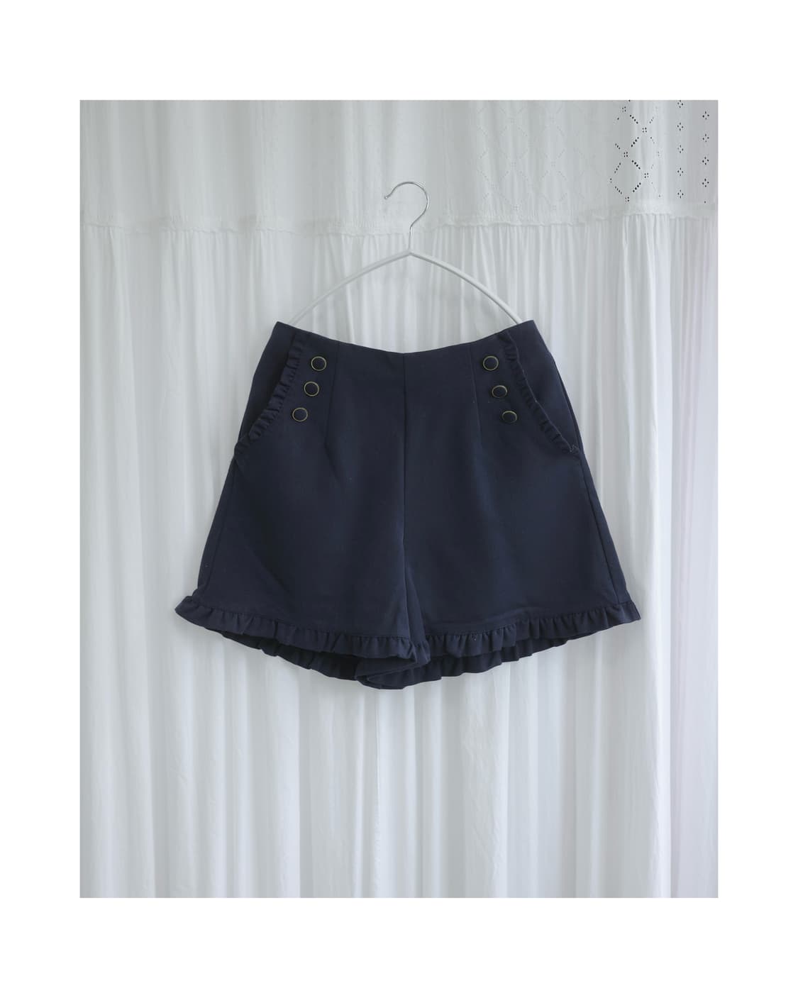 Frill button navy shorts 상품이미지1