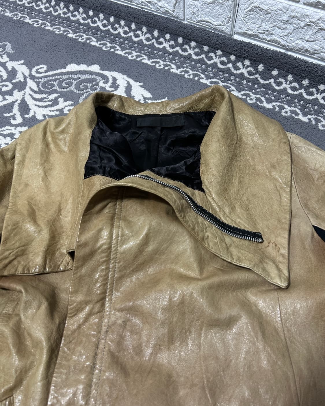 Ekam 하이넥 비대칭 고트스킨 자켓 상품이미지3