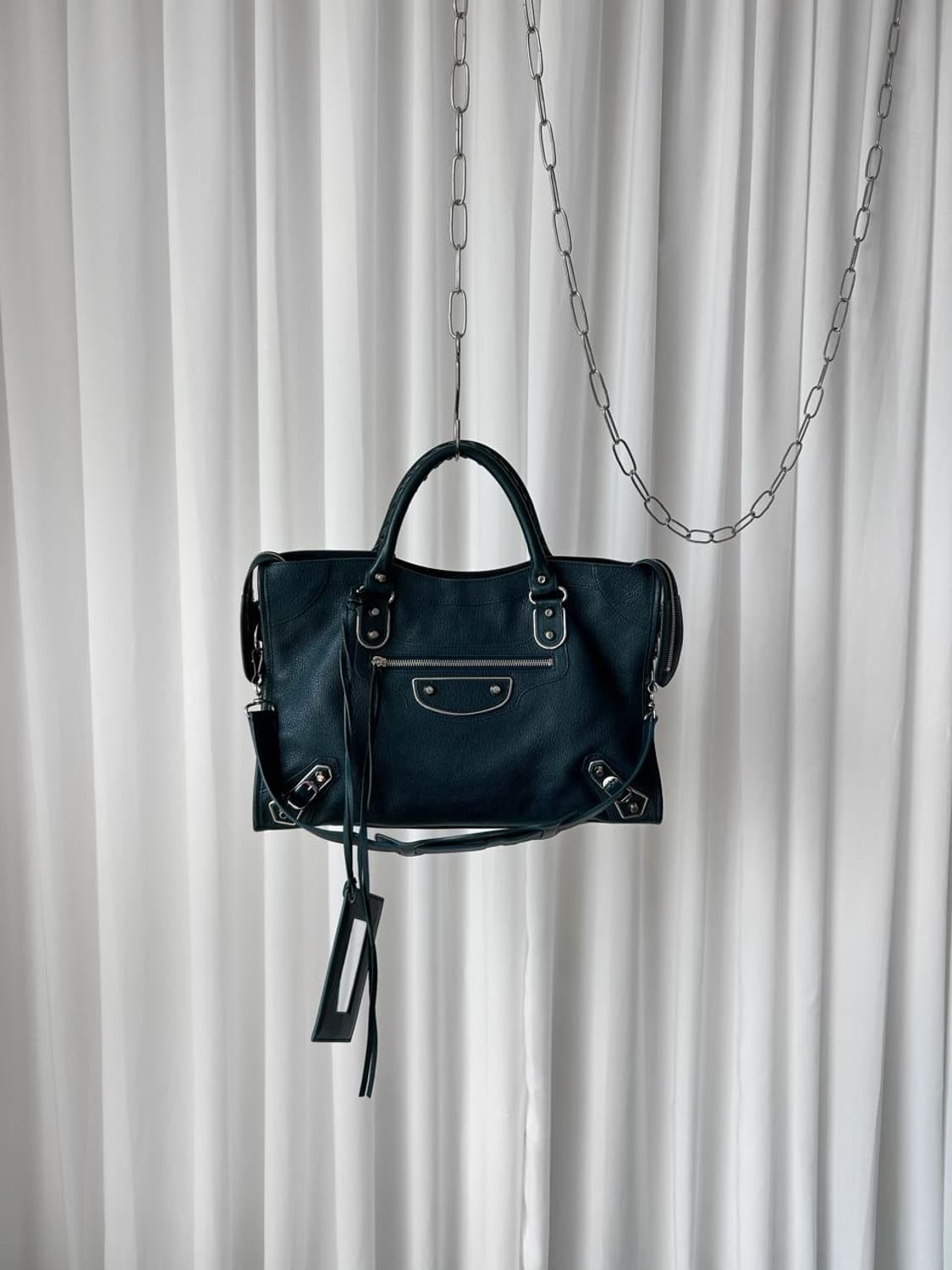 발렌시아가 클래식 메탈릭 엣지 시티 모터백 상품이미지1