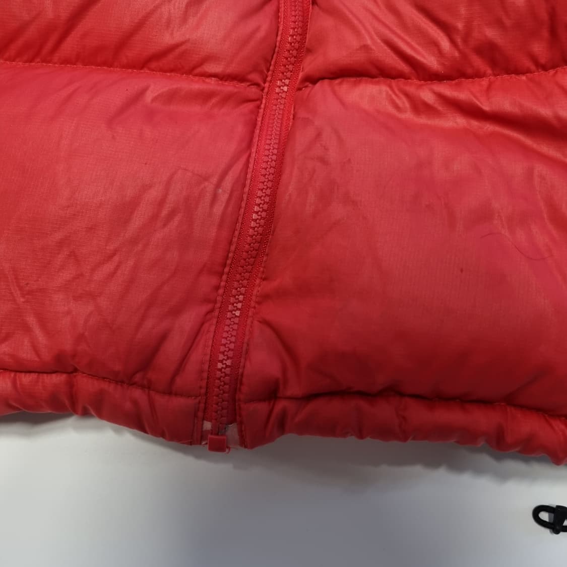 노스페이스 눕시 700 패딩 레드 상품이미지4