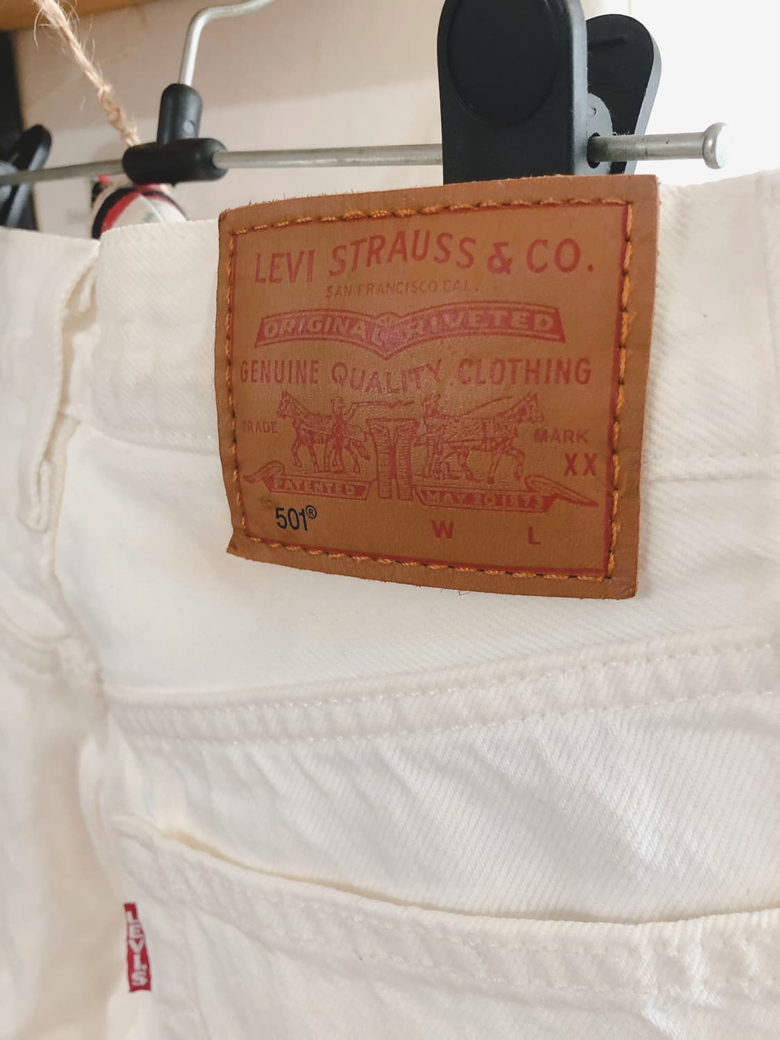 리바이스 501 화이트 프리미엄 진 w24 상품이미지1