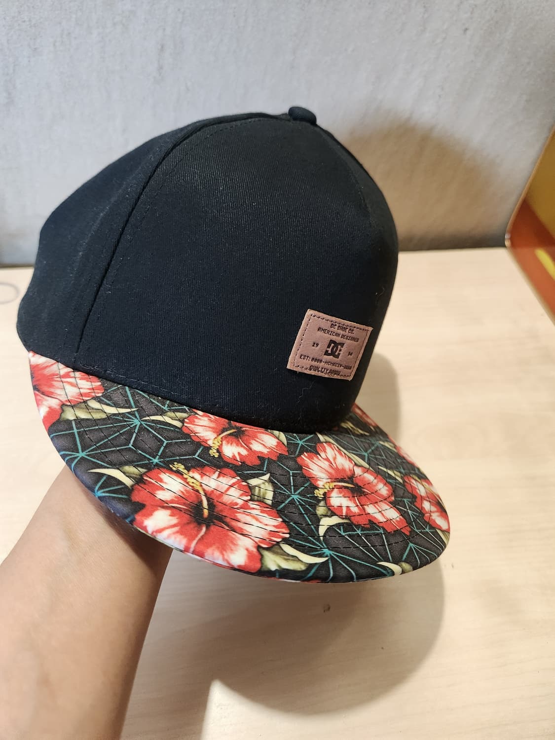 “[DC SHOES] 플라워 스냅백 🌺 스트릿 감성 힙템”
 상품이미지2