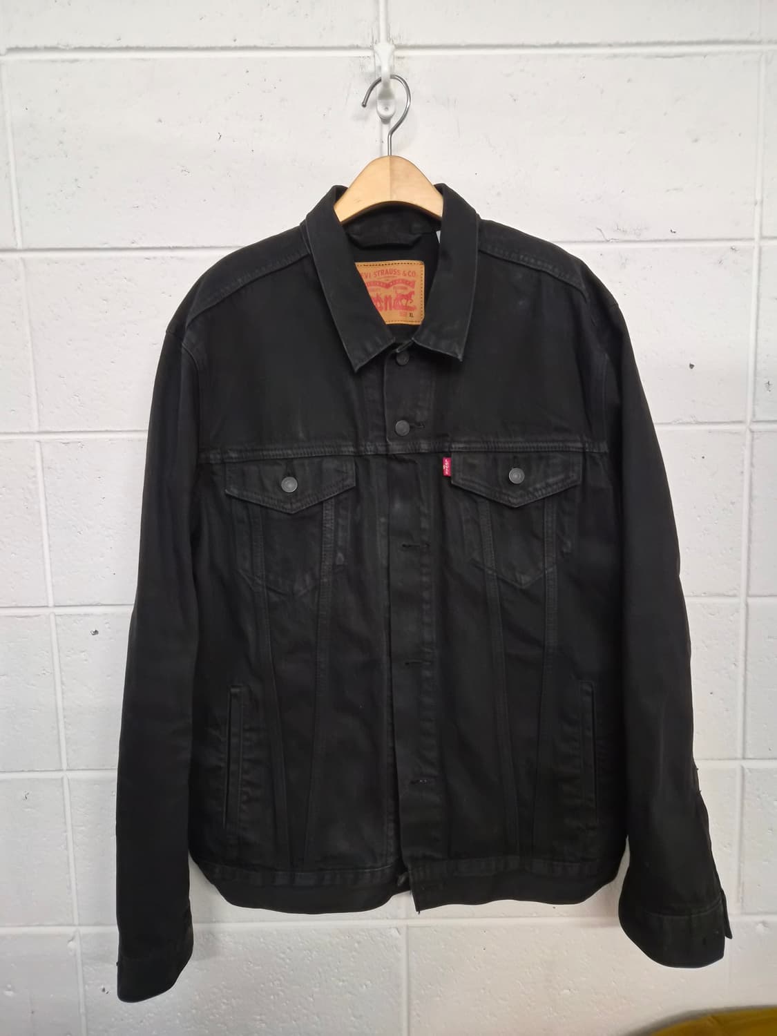 XL) 리바이스 블랙 데님 트러커 자켓 팝니다 상품이미지1