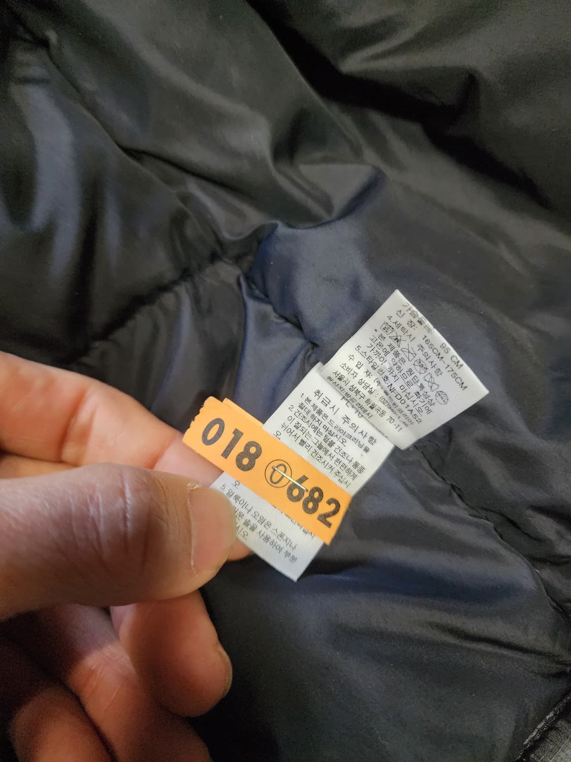 노스페이스 눕시 700 블랙 패딩 조끼   상품이미지2