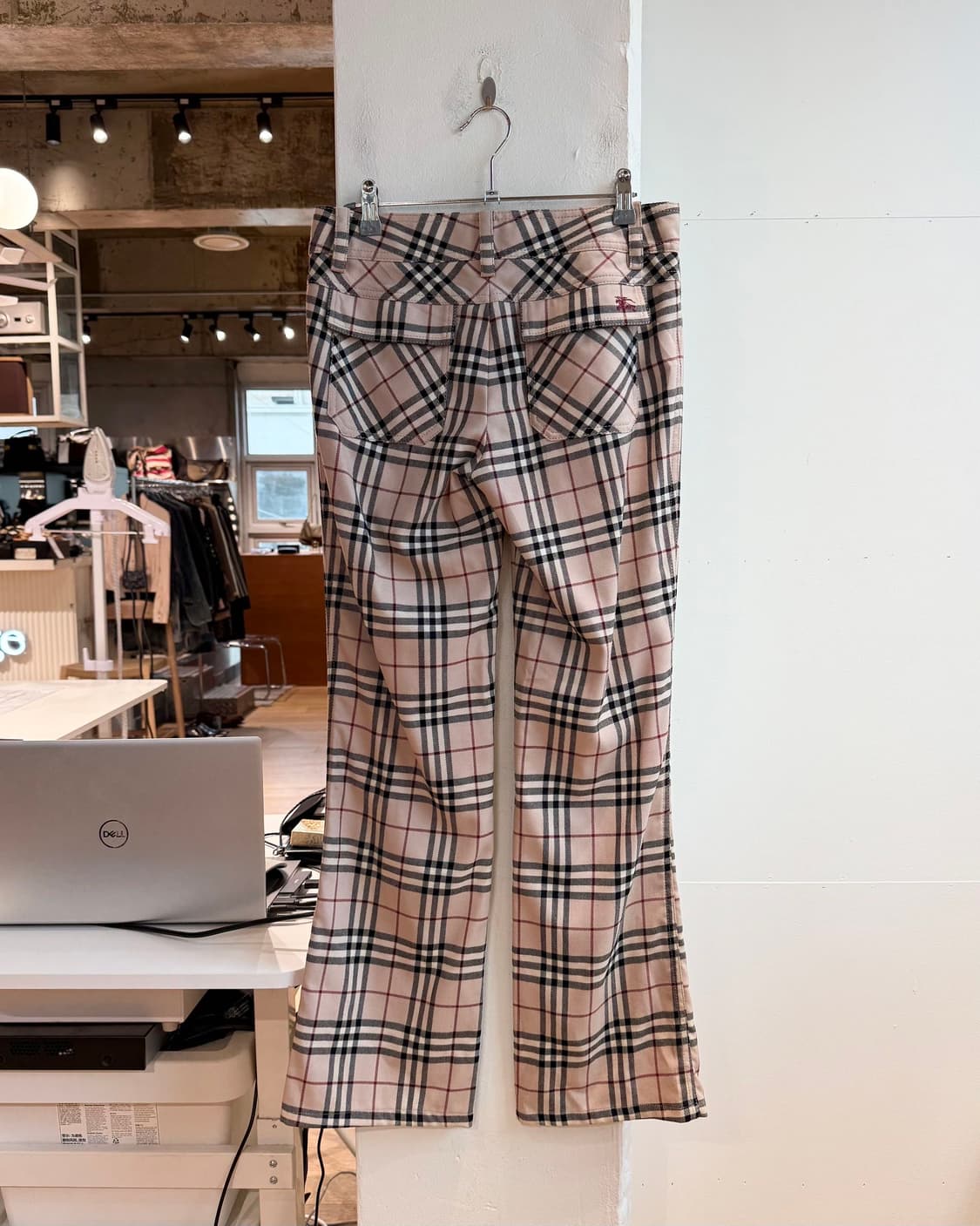 버버리 블루라벨 베이지 노바체크 팬츠  상품이미지5