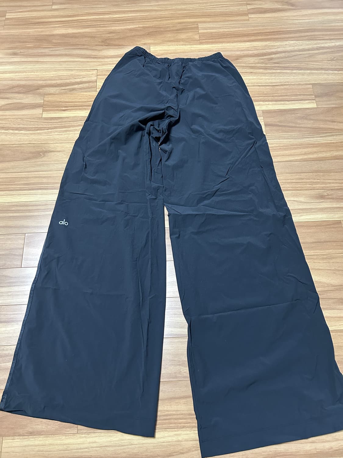 ALO 브리즈 와이드 레그 팬츠 XS 블랙 상품이미지3