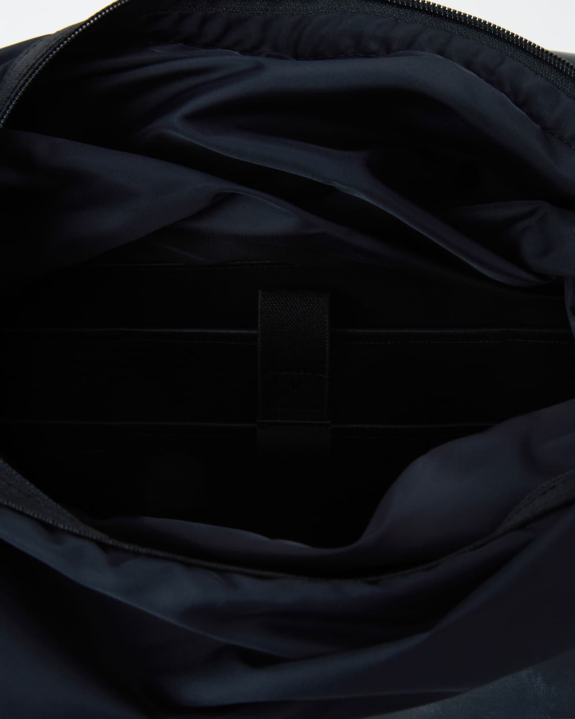 아더에러 트레이스 이스티 메신저백 가방 느와르 블랙 상품이미지6