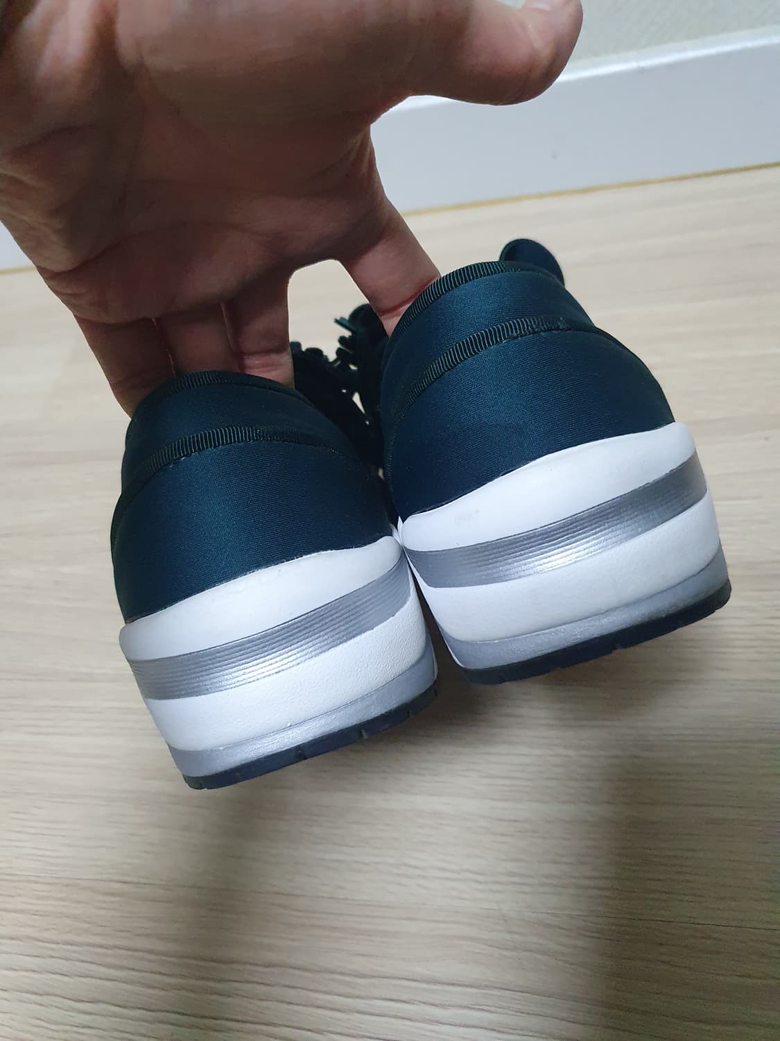 슈콤마보니 플라워 스니커즈 240 상품이미지6