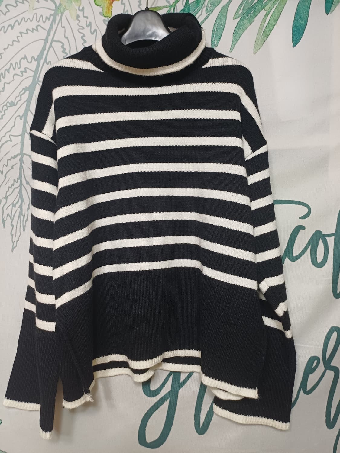 비지트인 뉴욕 터틀넥 루즈핏 니트티  상품이미지6