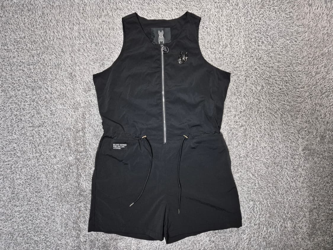 라이프워크 슬리브리스 5부 점프수트 Free

블랙컬러
사이즈: Free 상품이미지1