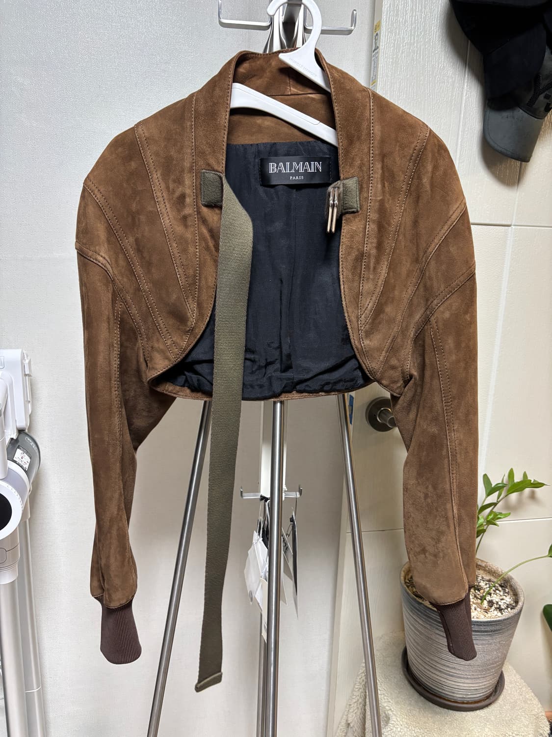 발망 누벅레더 볼레로 자켓.  상품이미지1