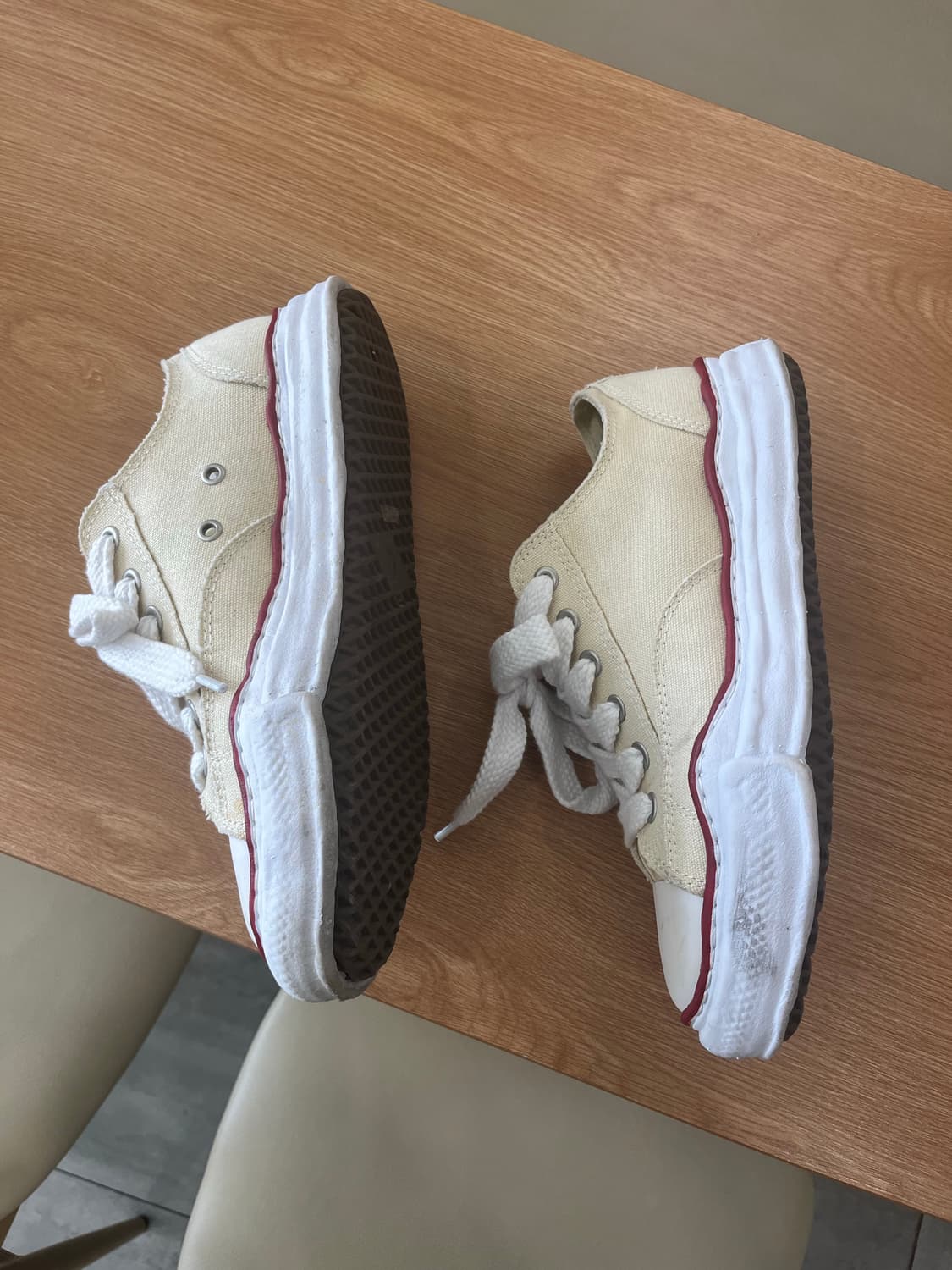 [42] 미하라 야스히로 피터슨 스니커즈 내츄럴 아이보리 상품이미지3